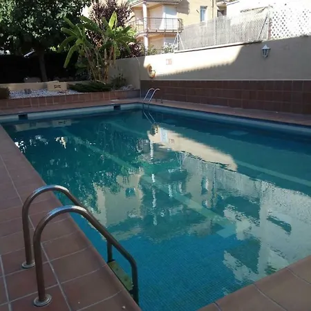 Apartamento Piscina Y Playa Apartment *